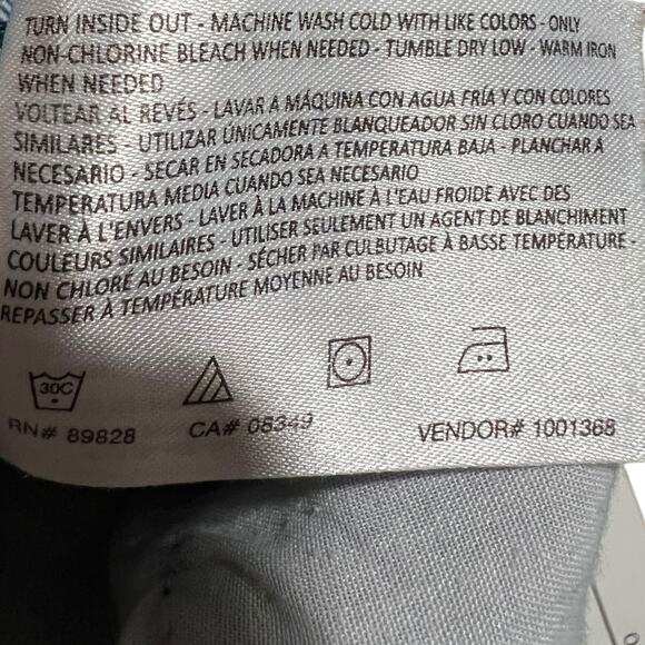 Vintage America Blues Boho Capri Embroidered Floral Jeans Size 8/29 - Picture 7 of 9